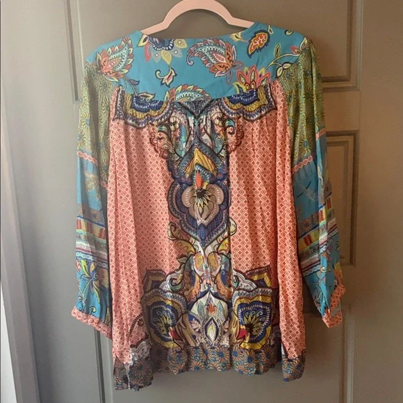NWT John Mark Vibrant Multicolor Blouse - Picture 2 of 4